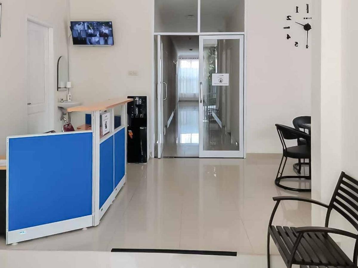 Wisma Talenta Mitra Reddoorz Jakarta Exterior photo